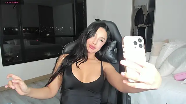 Snapshot of EvaMoet chatting on March 3, 1:49 am EvaMoet online show from March 3, 1:49 am