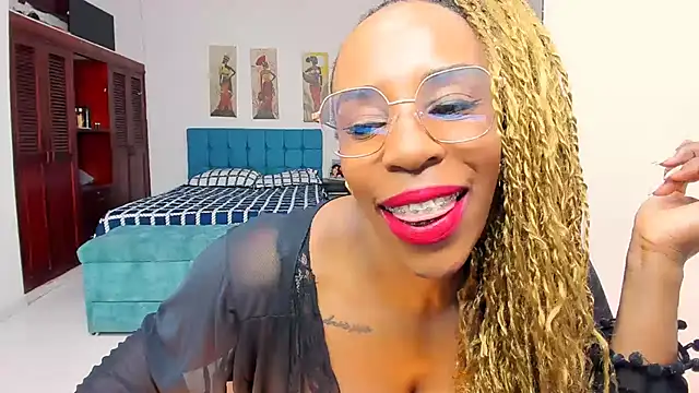 TAYLORR778 online show from April 21, 2:23 pm