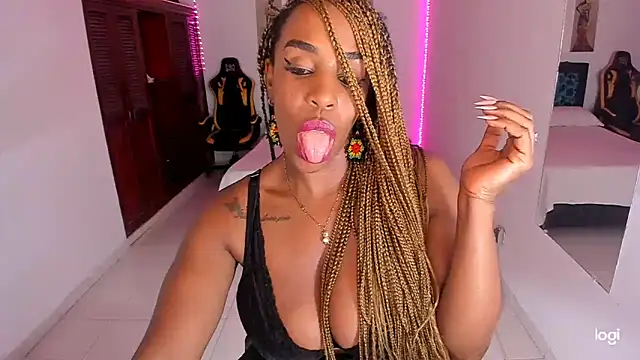 Snapshot of TAYLORR778 chatting on January 24, 7:07 pm TAYLORR778 online show from January 24, 7:07 pm