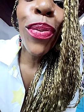 TAYLORR778 online show from April 14, 2:11 pm