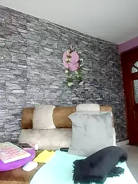 Snapshot of Danna_Paolaa_ chatting on March 20, 5:02 am Danna Paolaa online show from March 20, 5:02 am