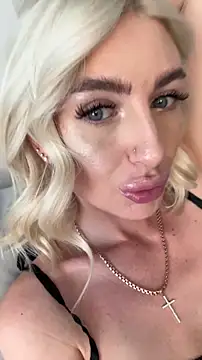 Mia Roxie online show from June 5, 3:11 am