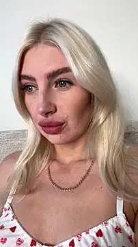 Mia Roxie online show from November 3, 2:39 am