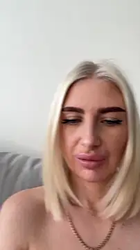 Mia Roxie online show from March 24, 3:28 am