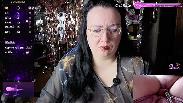 Snapshot of LeonaHarrison chatting on June 7, 2:06 am LeonaHarrison online show from June 7, 2:06 am
