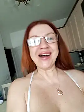 KiraXTender online show from May 7, 10:35 pm