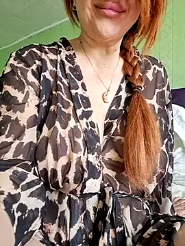 KiraXTender online show from April 13, 1:53 am