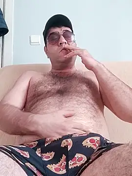 Snapshot of fraud705 chatting on December 3, 8:03 am fraud705 online show from December 3, 8:03 am