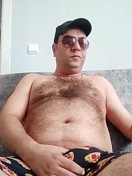 Snapshot of fraud705 chatting on September 17, 1:13 pm fraud705 online show from September 17, 1:13 pm