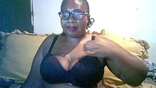 YELLOW BONE online show from November 8, 9:07 pm