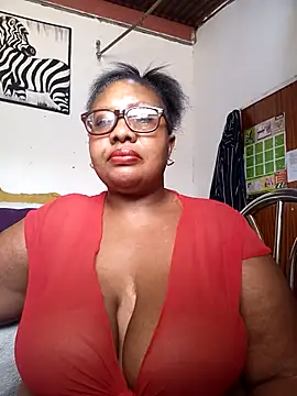 YELLOW BONE online show from February 1, 9:40 am