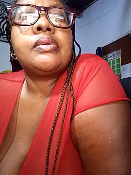 YELLOW BONE online show from April 10, 11:45 pm