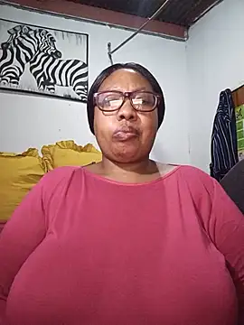 Snapshot of YELLOW_BONE chatting on July 10, 8:31 pm YELLOW BONE online show from July 10, 8:31 pm