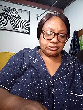 Snapshot of YELLOW_BONE chatting on July 12, 8:09 pm YELLOW BONE online show from July 12, 8:09 pm