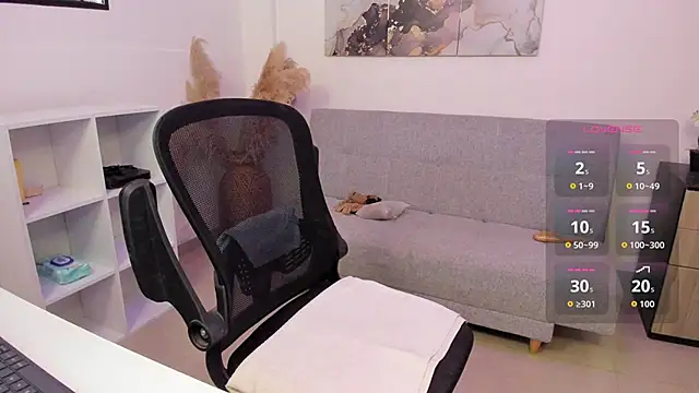 Valentina      online show from March 30, 3:46 pm