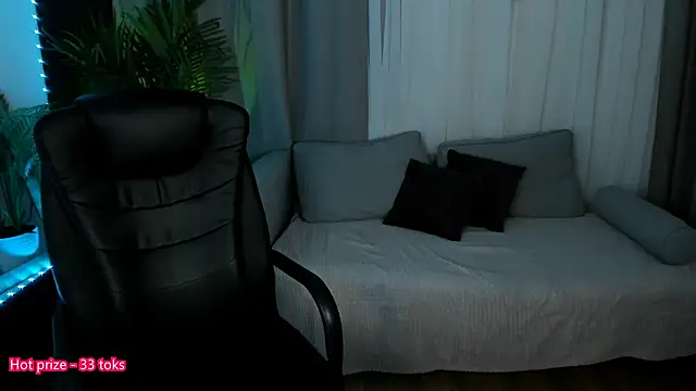 Pretty Alison online show from March 6, 4:07 pm