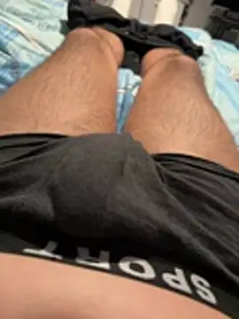 spritzerboy23 online show from March 14, 4:13 pm