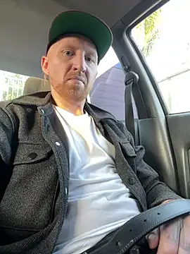 b1gd1ckg1nger86 online show from December 27, 12:07 am