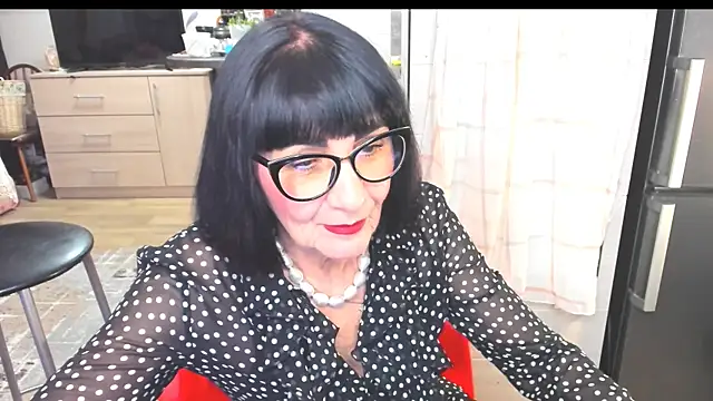 Snapshot of Tina_Joness chatting on February 28, 6:52 pm Tina Joness online show from February 28, 6:52 pm