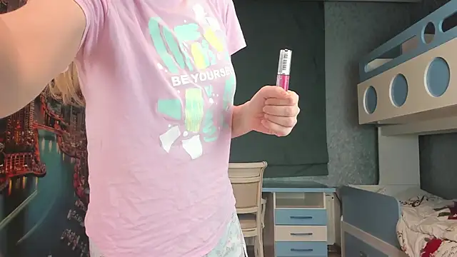 Masha 2002 online show from April 14, 8:25 pm