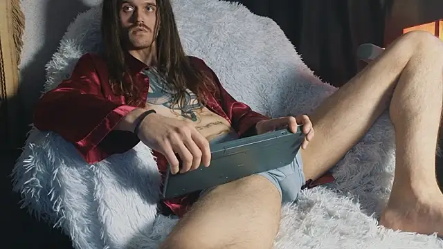 Snapshot of TechnoJesus chatting on February 4, 11:05 am TechnoJesus online show from February 4, 11:05 am