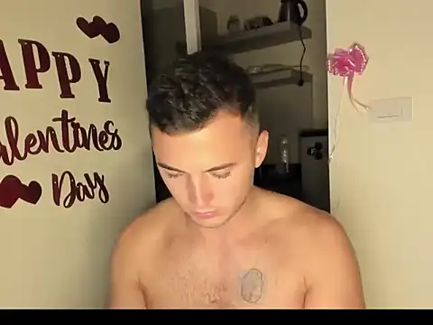 Snapshot of paulblack21 chatting on February 11, 3:23 pm paulblack21 online show from February 11, 3:23 pm