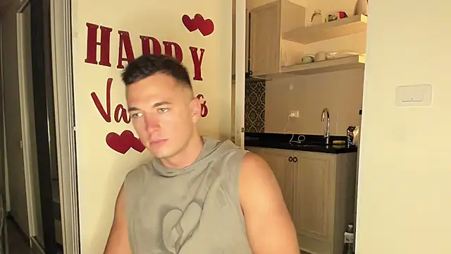 Snapshot of paulblack21 chatting on February 9, 7:12 pm paulblack21 online show from February 9, 7:12 pm