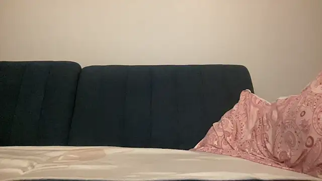 Snapshot of Sasha__Love chatting on February 7, 5:10 pm Sasha Love online show from February 7, 5:10 pm