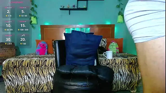 Snapshot of dann_big chatting on June 27, 6:36 pm dann big online show from June 27, 6:36 pm