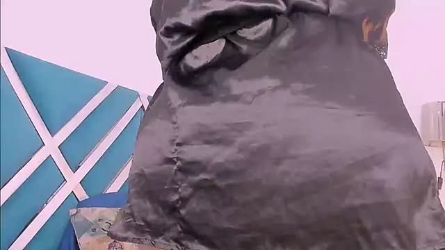 veronica salas online show from March 13, 7:30 pm