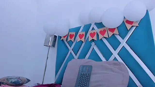 veronica salas online show from February 19, 8:17 pm