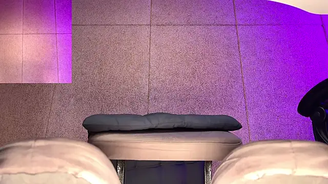 Snapshot of Farmer_James chatting on November 1, 10:31 am Farmer James online show from November 1, 10:31 am