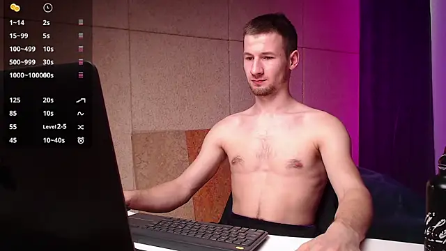 Snapshot of Farmer_James chatting on January 1, 3:24 pm Farmer James online show from January 1, 3:24 pm