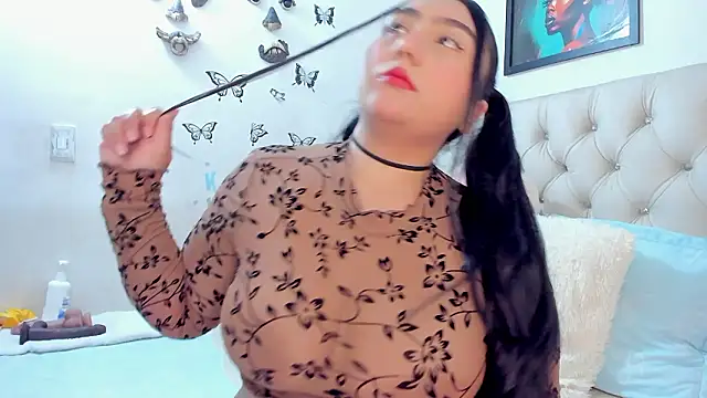 NayaWayne online show from March 29, 5:14 pm