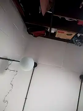 alicce moon  online show from April 3, 9:10 pm