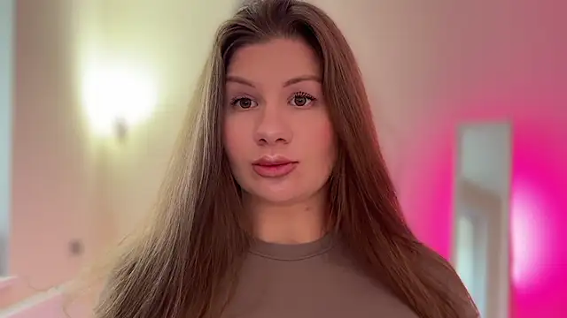 JuicyHelenX online show from July 8, 2:18 pm