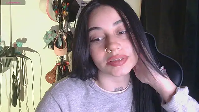 Snapshot of val_bardot chatting on June 25, 6:07 am val bardot online show from June 25, 6:07 am