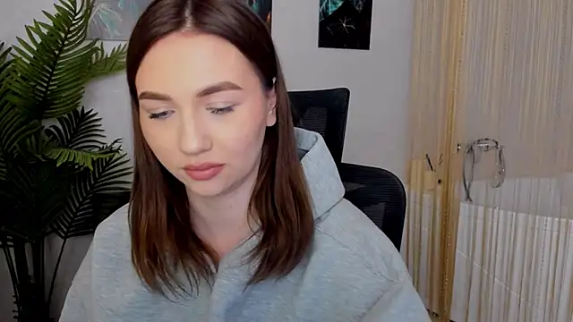 GracefulLook online show from February 17, 10:38 pm