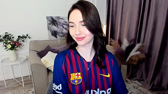 GracefulLook online show from September 18, 8:01 pm