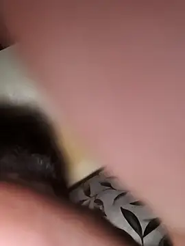 rajstrip12650 online show from April 4, 10:05 pm