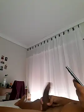 Snapshot of Senna482 chatting on October 18, 4:20 pm Senna482 online show from October 18, 4:20 pm