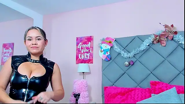 TaylorEvanss online show from December 21, 8:20 pm