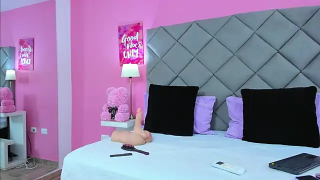 TaylorEvanss online show from September 9, 9:57 pm