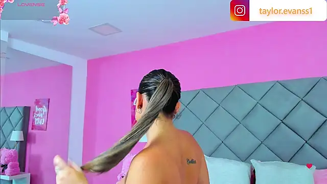 TaylorEvanss online show from September 23, 9:33 pm