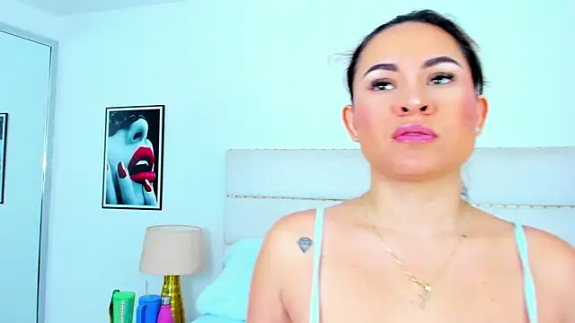 TaylorEvanss online show from April 7, 7:26 pm