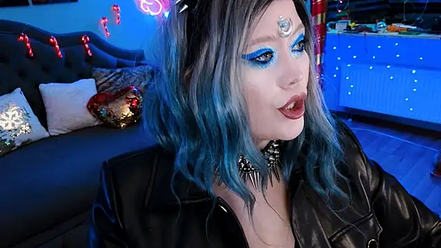 wickedxqueen online show from December 28, 4:30 pm