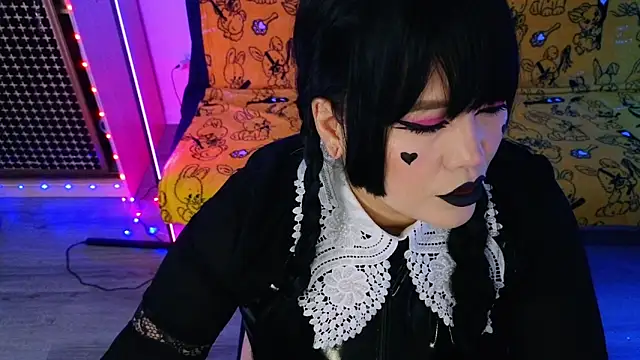 wickedxqueen online show from June 3, 9:41 pm