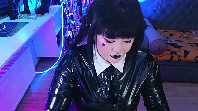 wickedxqueen online show from March 14, 4:43 am