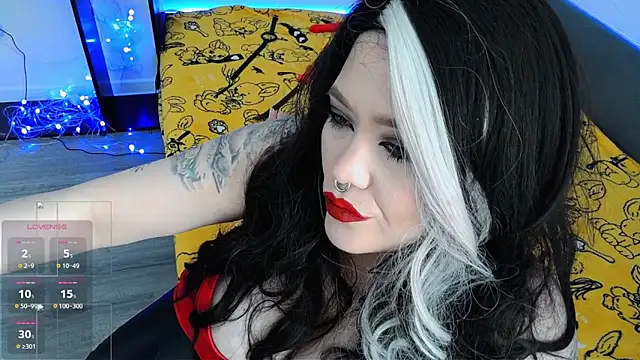 wickedxqueen online show from April 23, 4:19 am