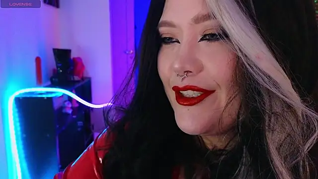 wickedxqueen online show from June 24, 9:23 pm